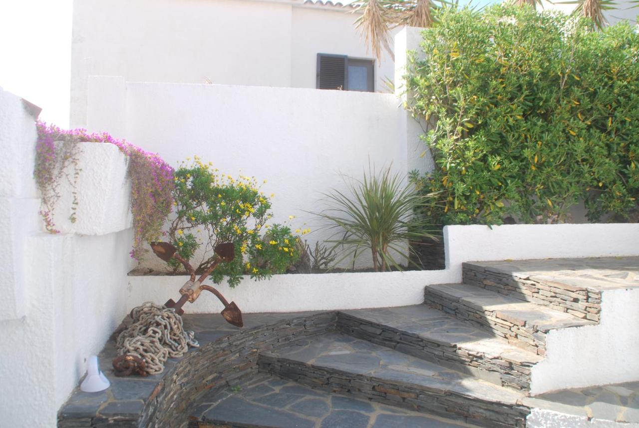 Appartement Es Caials à Cadaqués Extérieur photo